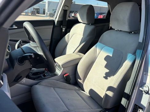 Used 2019 Hyundai Tucson SE image 6