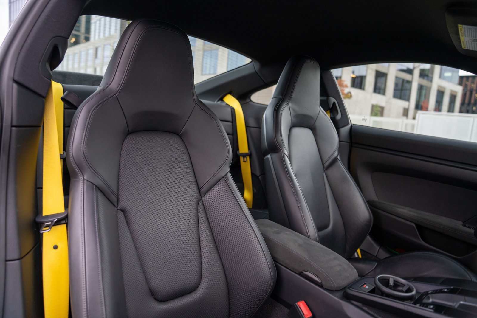 Certified 2022 Porsche 911 Carrera GTS RWD image 25
