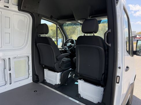 New 2025 Mercedes-Benz Sprinter 2500 image 11