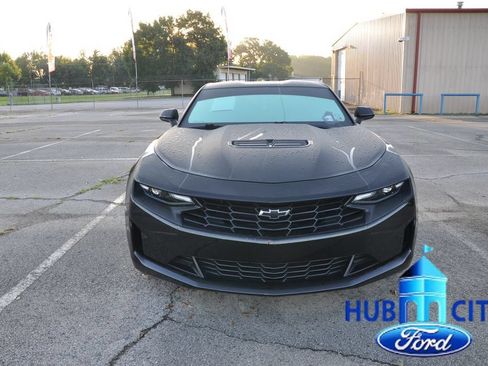 Used 2020 Chevrolet Camaro LT RWD image 8