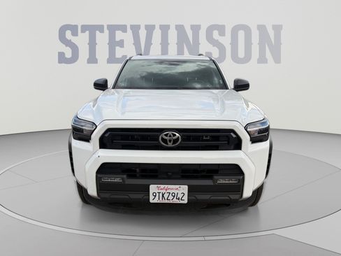 Certified 2025 Toyota 4Runner SR5 AWD/4WD image 8
