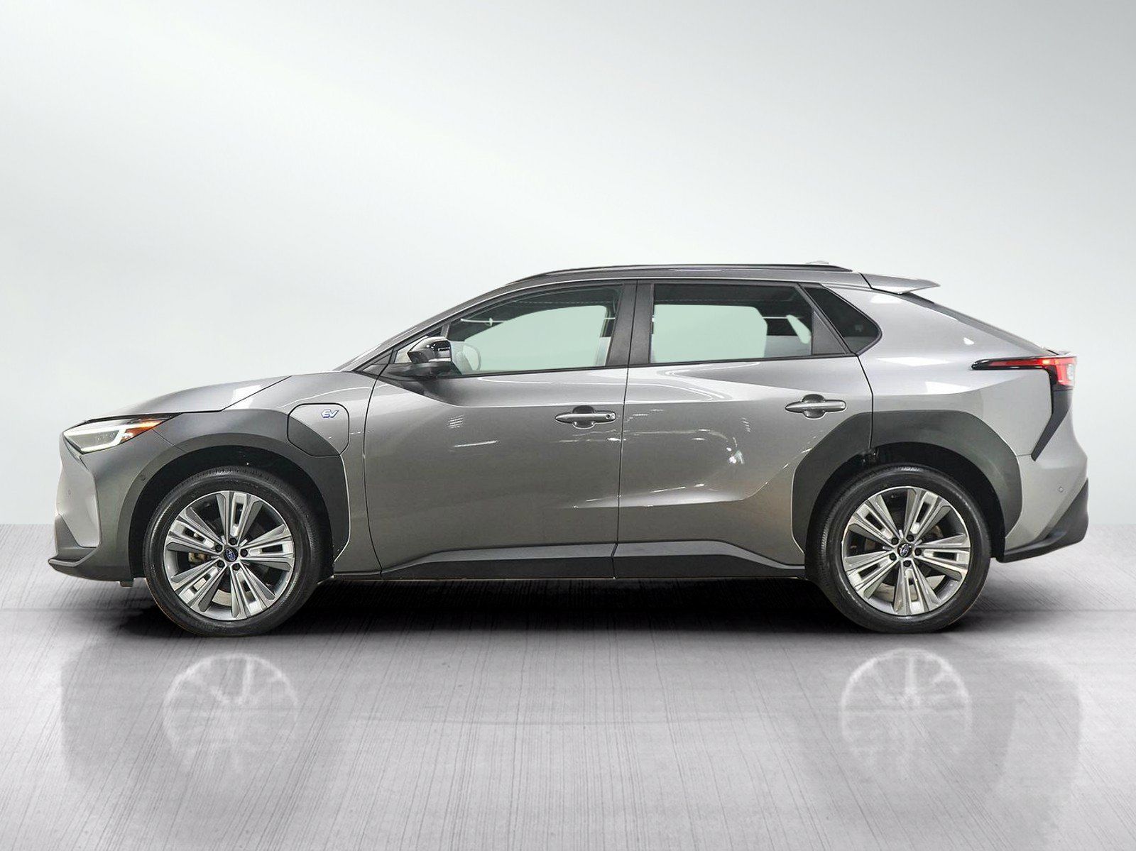 Used 2023 Subaru Solterra AWD image 3