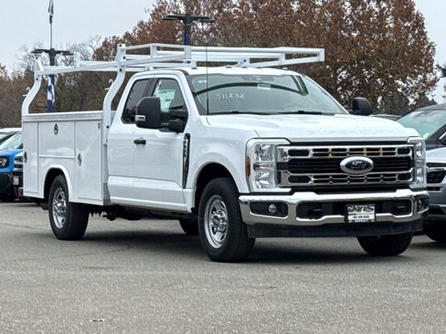 New 2025 Ford F350 XL w/ XL Chrome Package image 2