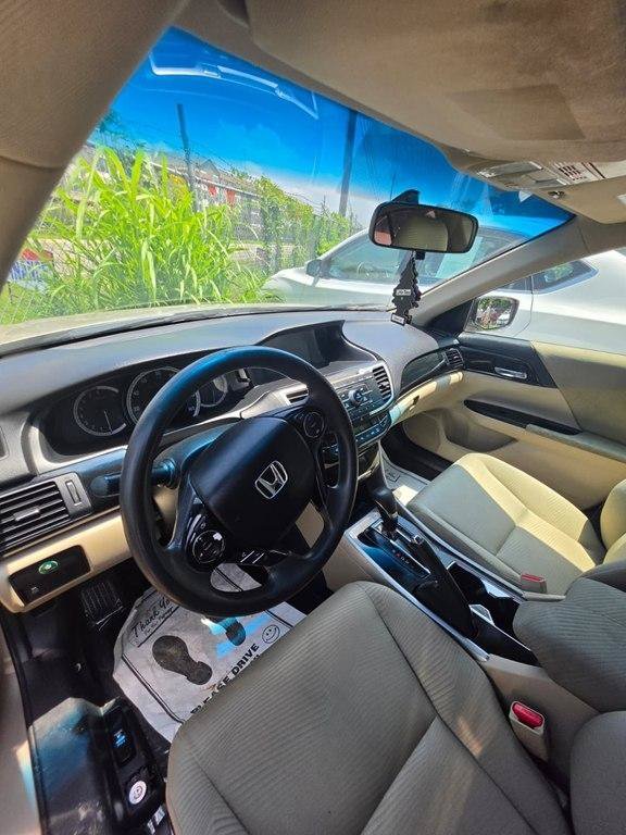 Used 2016 Honda Accord LX image 4