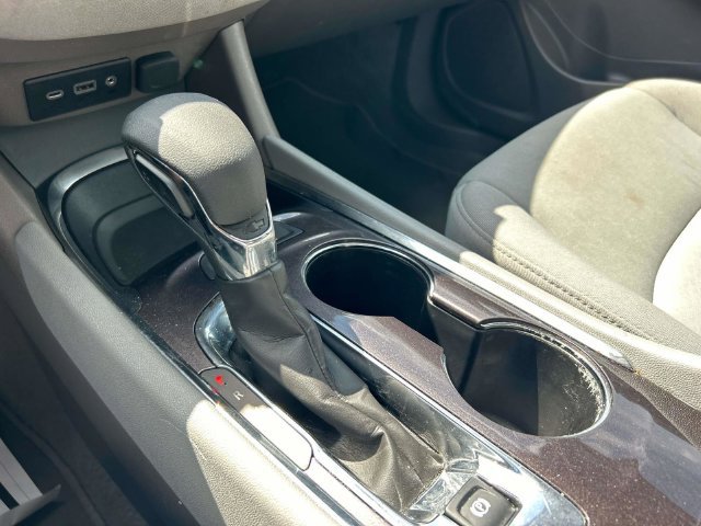 Used 2025 Chevrolet Malibu LT FWD image 34