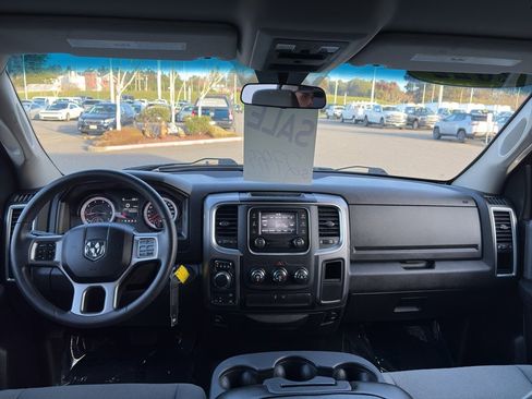 Used 2022 RAM 1500 Classic SLT image 16