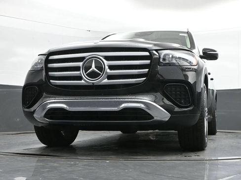 Used 2024 Mercedes-Benz GLS 450 4MATIC image 45