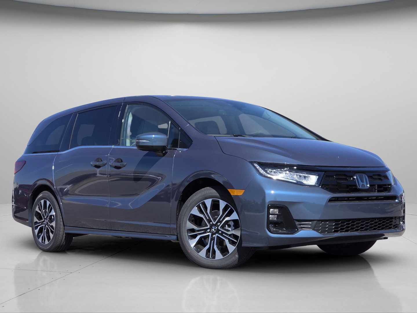 New 2027 Honda Odyssey Elite image 2