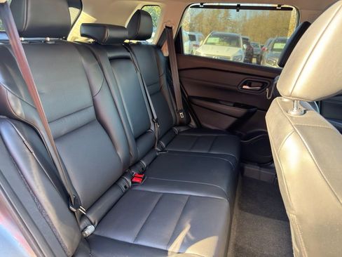 Used 2023 Nissan Rogue SV w/ SV Premium Package image 33