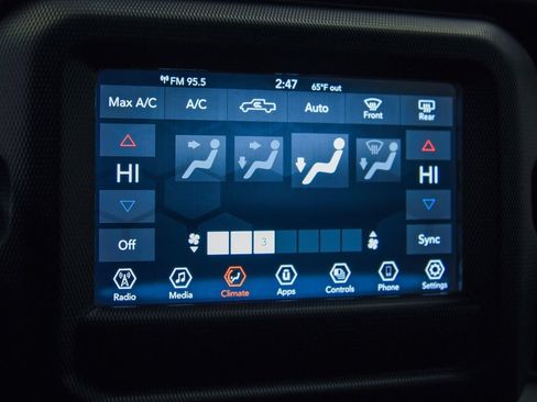 Used 2022 Jeep Gladiator Sport AWD/4WD image 23