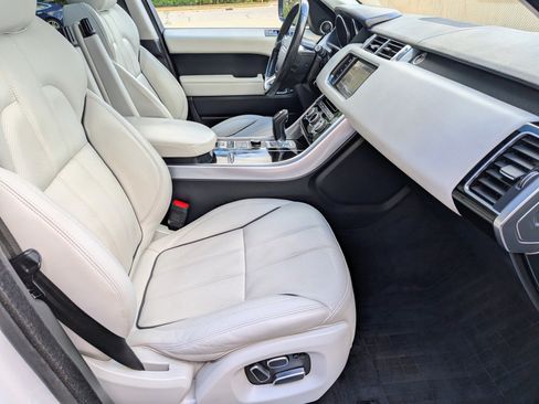 Used 2015 Land Rover Range Rover Sport HSE AWD/4WD image 9
