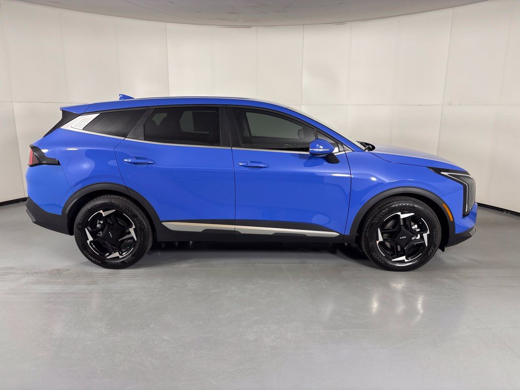 New 2026 Kia Sportage EX FWD image 9