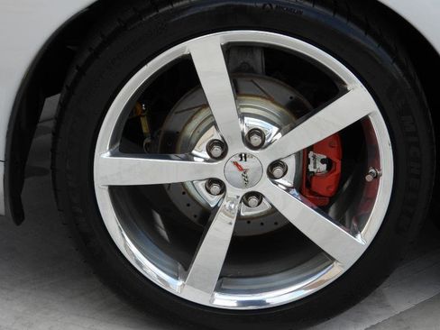 Used 2009 Chevrolet Corvette Coupe image 40