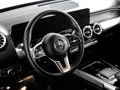 Used 2023 Mercedes-Benz EQB 250+ image 12