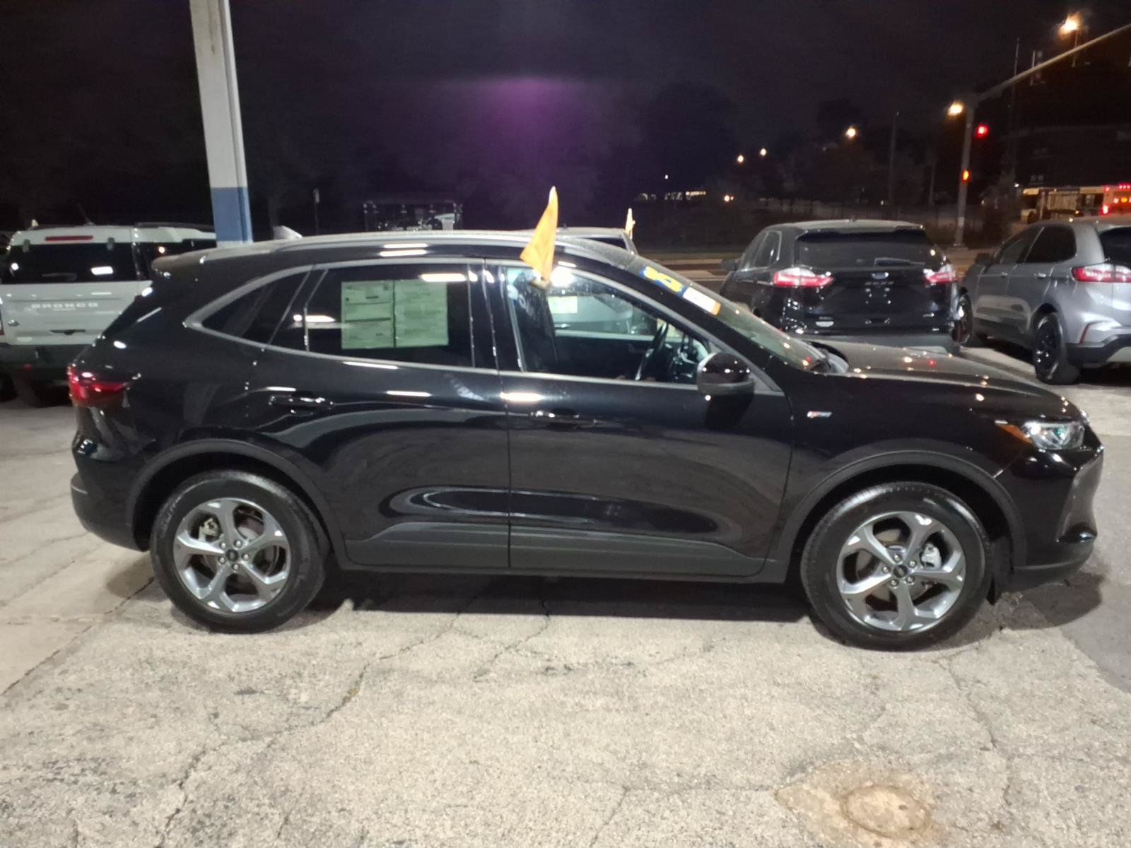 Certified 2025 Ford Escape ST-Line Select AWD/4WD image 2