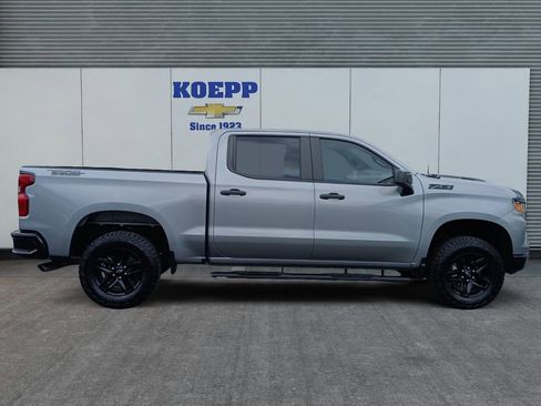 Used 2025 Chevrolet Silverado 1500 Custom Trail Boss w/ Dark Appearance Package image 6