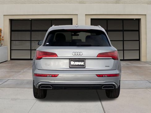 Used 2022 Audi Q5 2.0T Premium w/ Convenience Package image 5