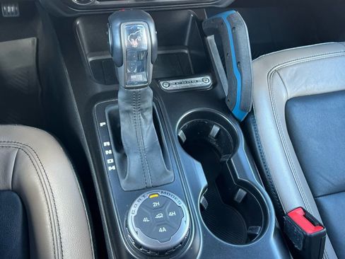 Used 2021 Ford Bronco Wildtrak AWD/4WD image 32