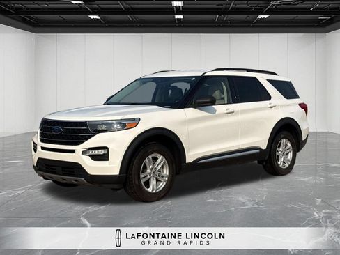 Used 2023 Ford Explorer XLT w/ Equipment Group 202A AWD/4WD image 1