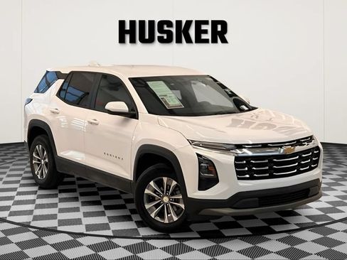 Certified 2025 Chevrolet Equinox LT AWD/4WD image 1