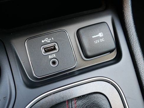 Used 2021 Jeep Cherokee Trailhawk image 31