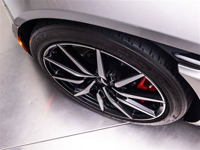 Used 2021 Aston Martin DB11 Coupe RWD image 8