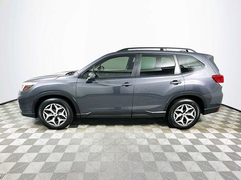 Used 2020 Subaru Forester Premium image 4