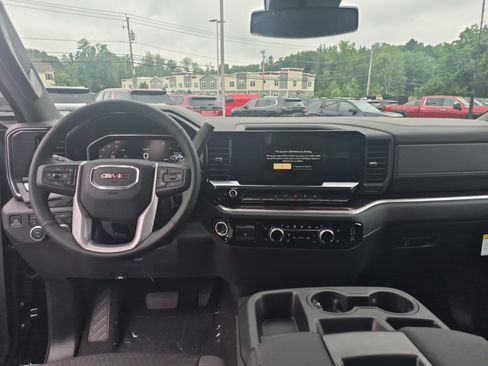Used 2026 GMC Sierra 2500 SLE w/ SLE Value Package; AWD/4WD image 46