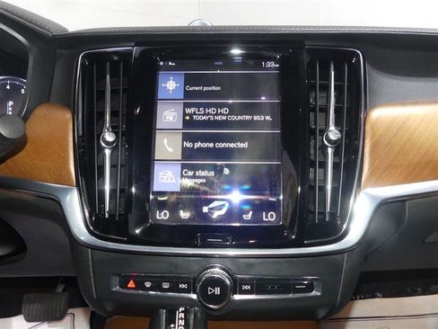 Used 2018 Volvo S90 T6 Inscription image 37