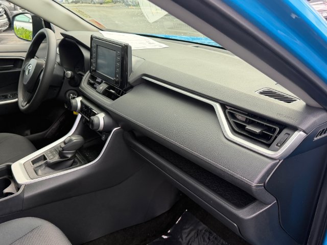 Certified 2019 Toyota RAV4 LE AWD/4WD image 19