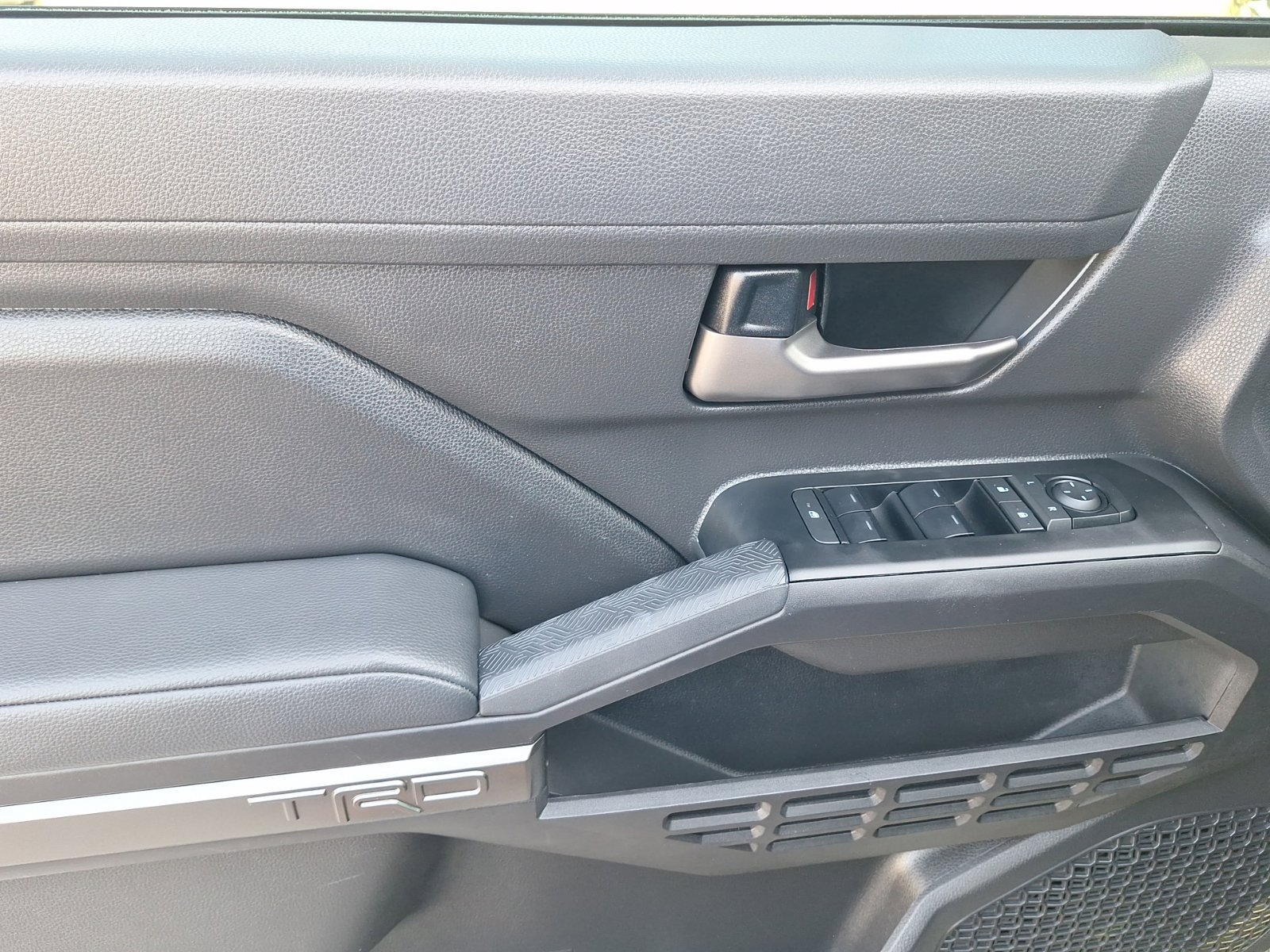 Used 2025 Toyota Tacoma TRD Off-Road AWD/4WD image 18