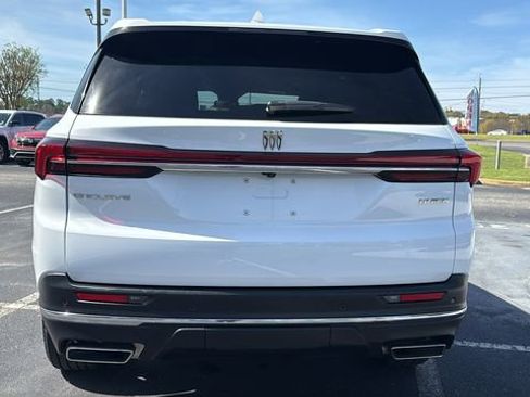 Used 2025 Buick Enclave Preferred image 6