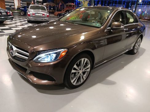 Used 2015 Mercedes-Benz C 300 4MATIC Sedan image 8