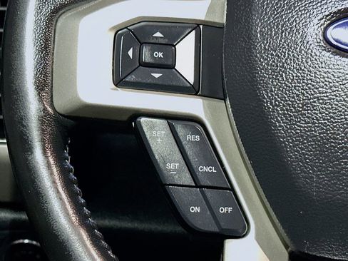 Certified 2020 Ford F150 Lariat image 34