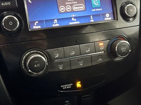 Used 2020 Nissan Rogue S image 13