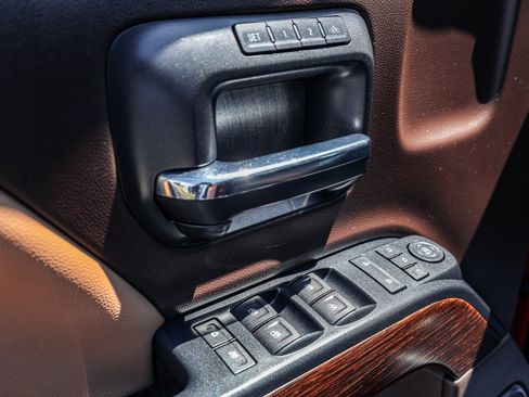 Used 2018 GMC Sierra 1500 Denali AWD/4WD image 10