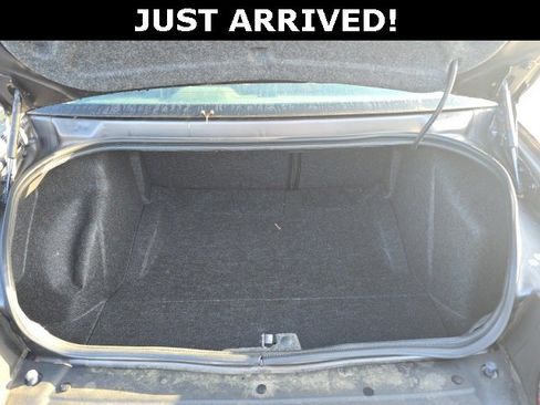 Used 2023 Dodge Challenger SXT w/ Blacktop Package image 6