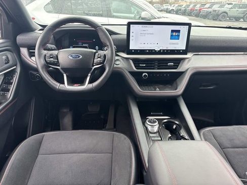 Used 2025 Ford Explorer ST image 17
