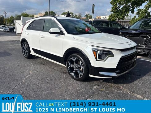 Used 2023 Kia Niro EX Touring FWD image 1