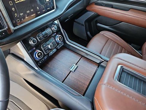 Used 2023 GMC Yukon XL Denali Ultimate w/ LPO, Floor Liner Package image 20