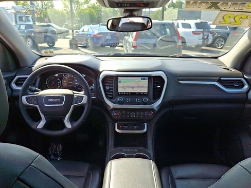 Certified 2023 GMC Acadia SLT w/ Technology Package image 21