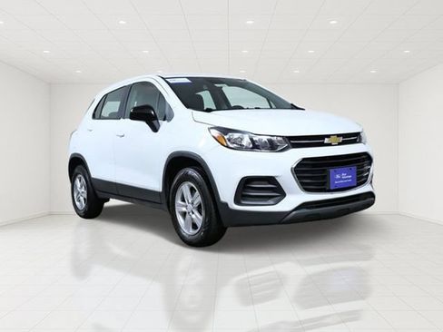 Used 2017 Chevrolet Trax LS AWD/4WD image 1