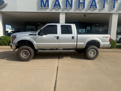 Used 2013 Ford F250 XLT w/ Chrome Pkg AWD/4WD image 10