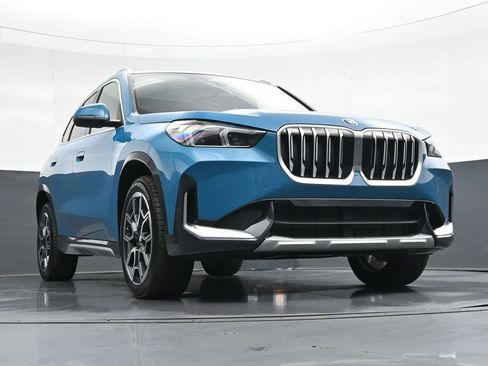 Used 2025 BMW X1 xDrive28i w/ Convenience Package image 39