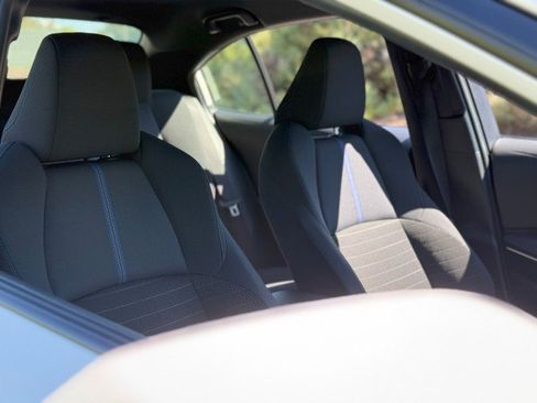 Used 2022 Toyota Corolla SE image 16