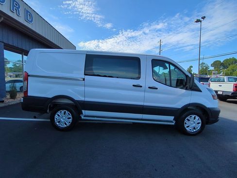 Certified 2025 Ford Transit 250 Low Roof w/ Exterior Upgrade Package RWD image 4