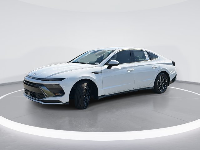 Certified 2025 Hyundai Sonata SEL AWD/4WD image 1