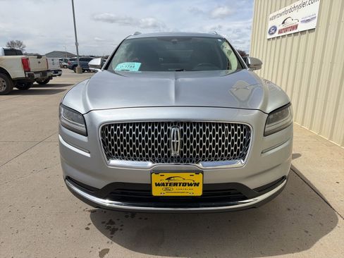 Used 2023 Lincoln Nautilus Reserve FWD image 3