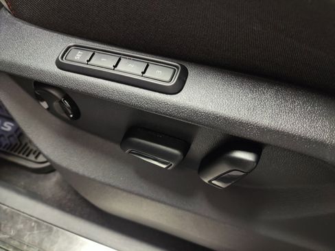 Used 2024 Volkswagen Atlas Peak Edition SEL image 18