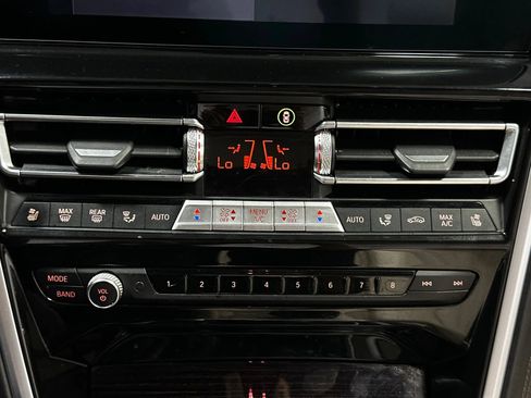 Used 2022 BMW M850i xDrive Convertible image 36